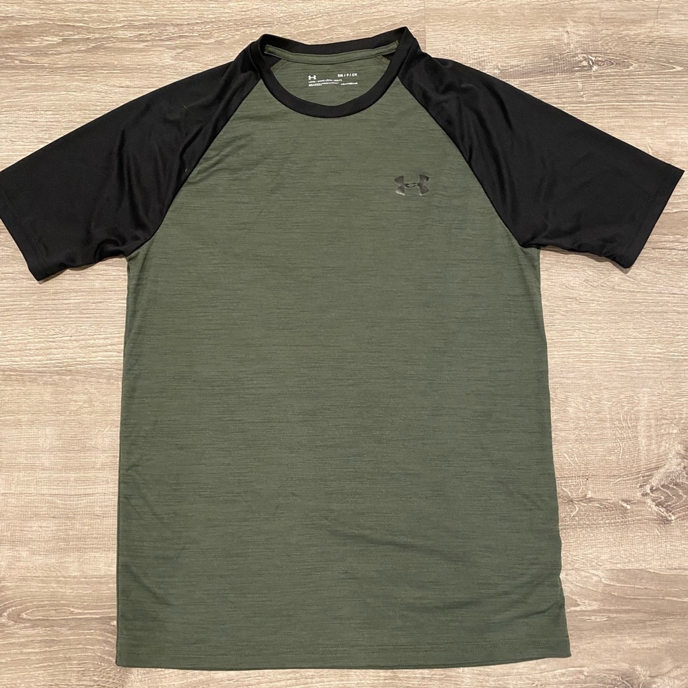 Under Armour army green tee shirt